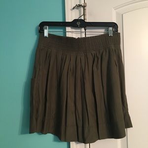 Olive high-waisted Skirt